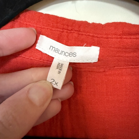 Maurice’s Button Up - Picture 3 of 4